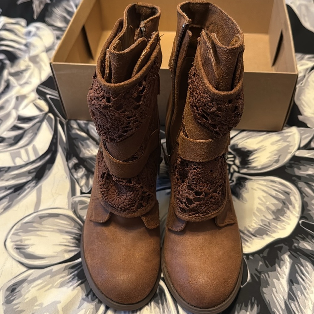 Brown Lace Ankle Boots - Picture 5 of 7